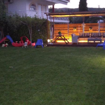 Alexandra'S Glifa Apartments Bagian luar foto
