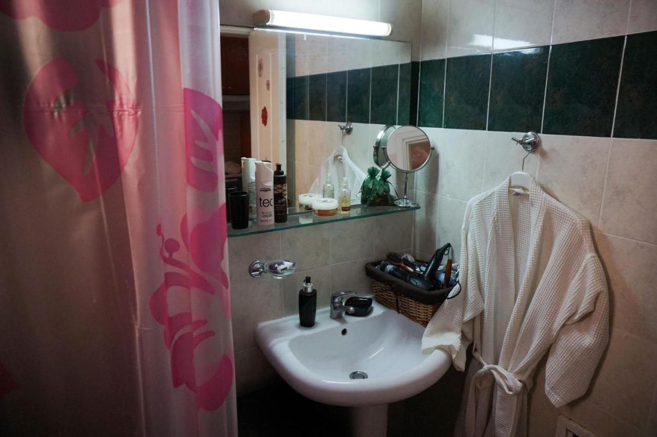 Alexandra'S Glifa Apartments Bagian luar foto