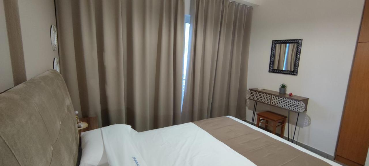 Alexandra'S Glifa Apartments Bagian luar foto