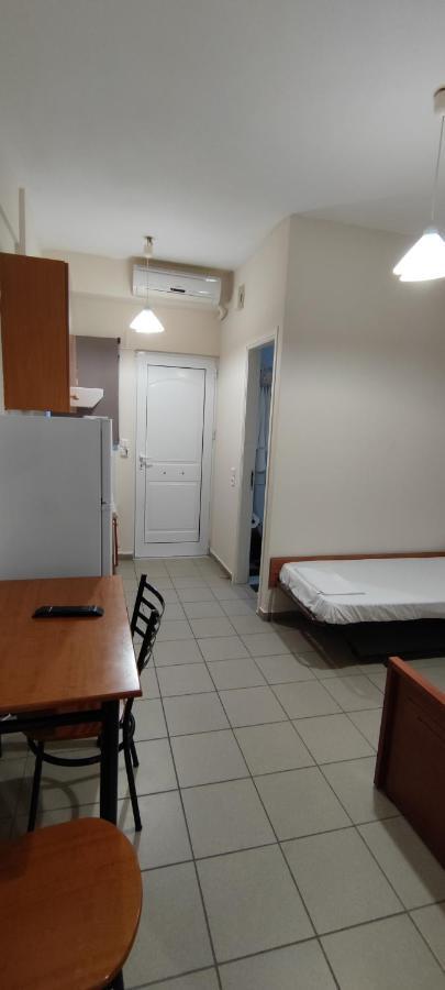 Alexandra'S Glifa Apartments Bagian luar foto