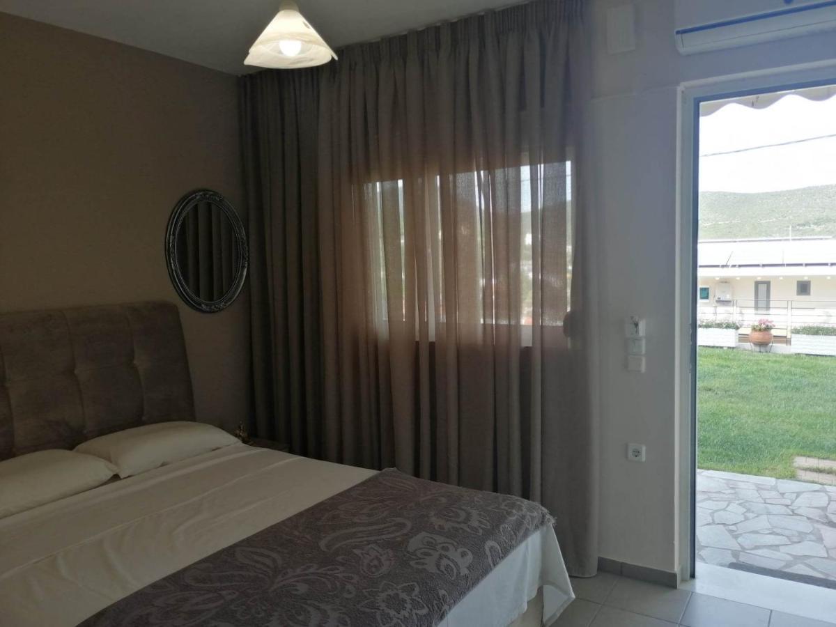 Alexandra'S Glifa Apartments Bagian luar foto