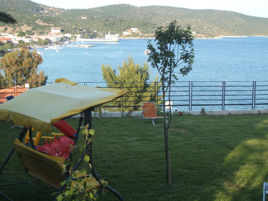 Alexandra'S Glifa Apartments Bagian luar foto